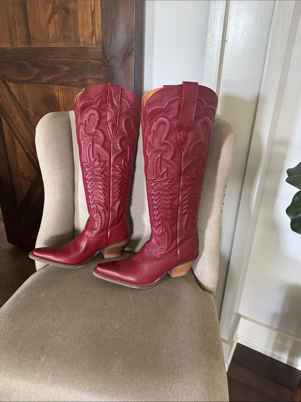 Dingo Raisin Kane Red Women's Western Knee-High Boots - Picture 2 of 10